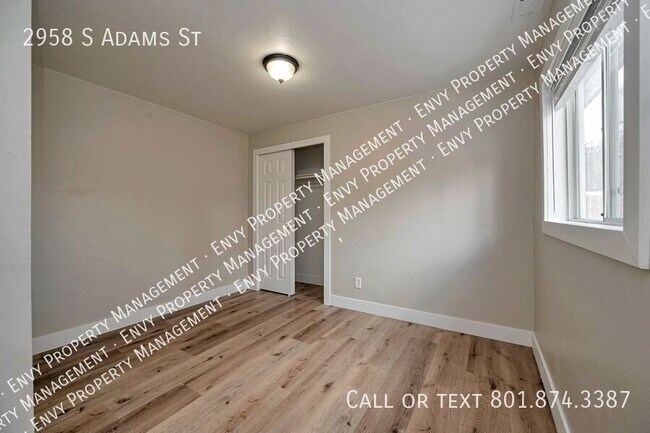 Building Photo - 2958 S Adams St