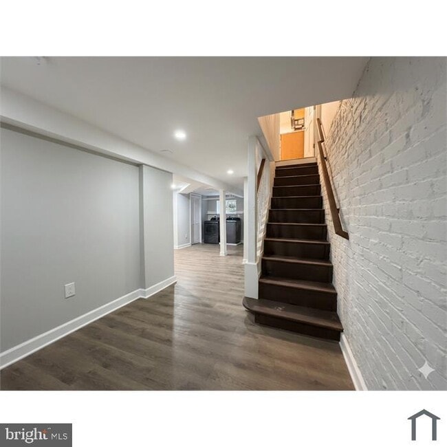 Building Photo - 303 Webster St NW