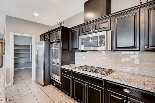 Building Photo - 10730 Cowlite Ave