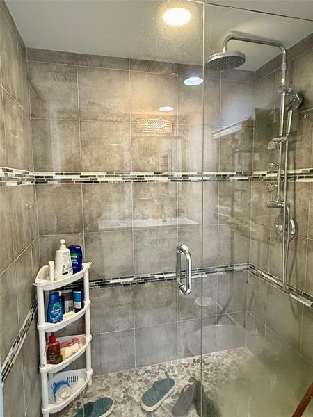 Building Photo - 101 Briny Ave