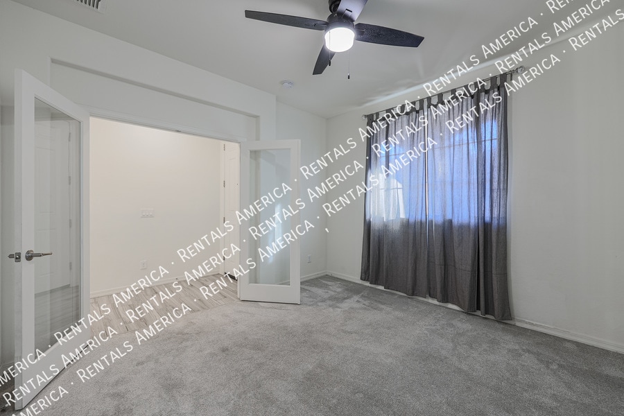 Building Photo - 12038 W Polk St