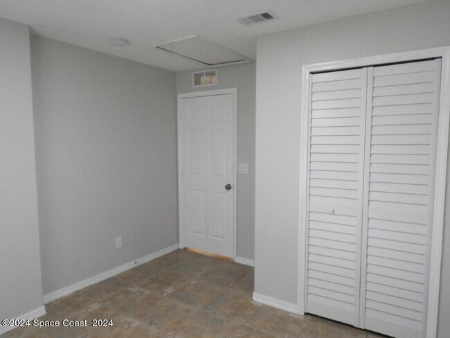 Building Photo - 3235 Forghun Ave SE