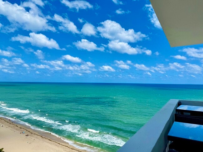 Building Photo - 4250 Galt Ocean Dr