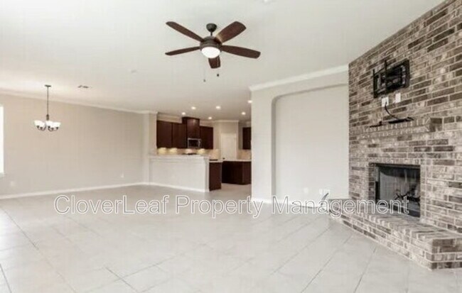 Building Photo - 2412 Lazo Smt