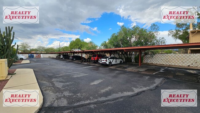 Building Photo - April Move in Special $0 Deposit required - Country Club & Fort Lowell area - 2 Beds 1 bath with AC