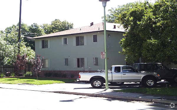Primary Photo - 4441 Riverside Blvd