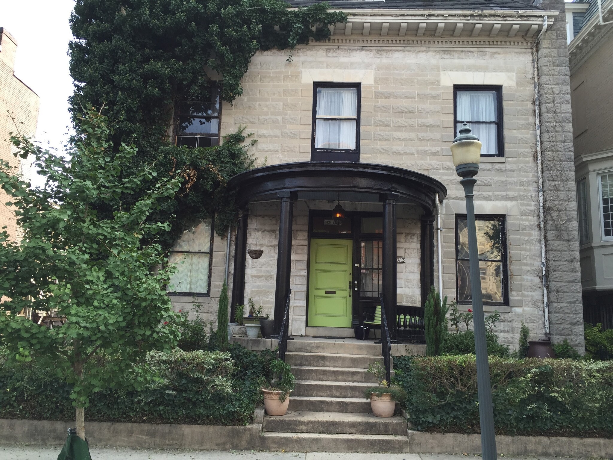 Building Photo - 1013 W. Franklin St