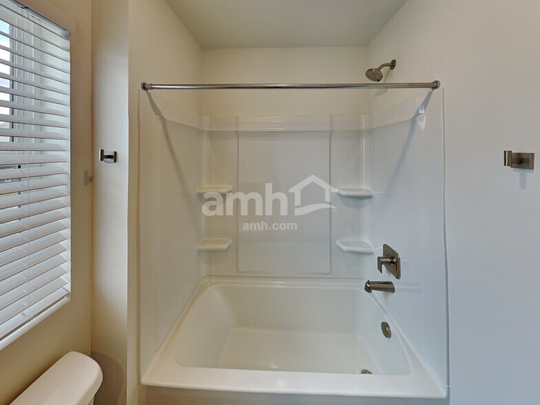 Building Photo - 11032 S Blue Bayou Dr