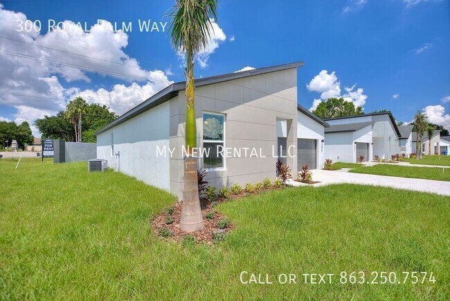 Building Photo - 300 Royal Palm Wy
