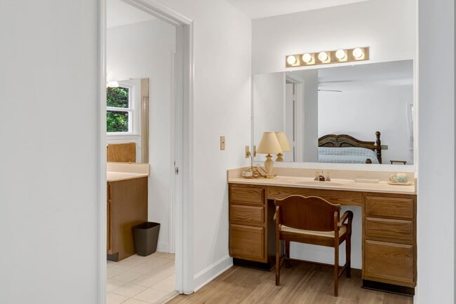 Building Photo - This WATERFRONT-FULLY FURNISHED-ALL INCLUSIVE HOME IS READY FOR YOU.