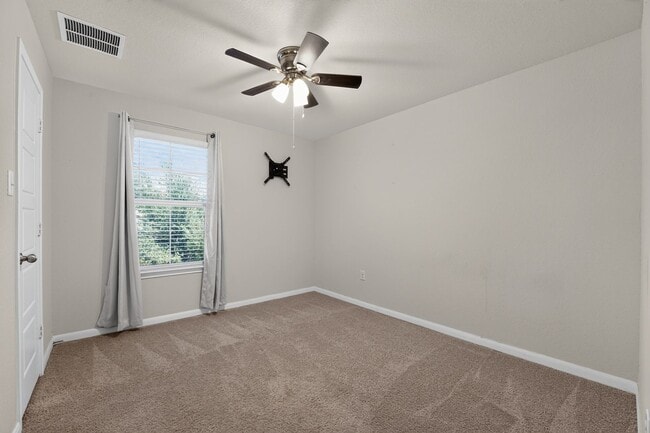 Building Photo - 2130 Silver Maple