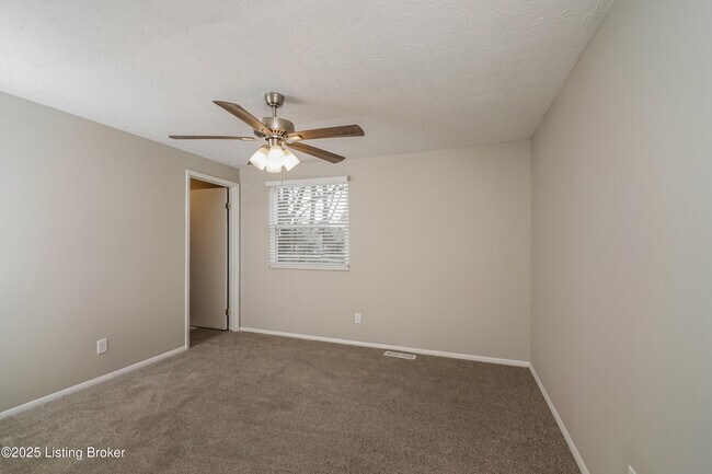 Building Photo - 8407 Archwood Ct