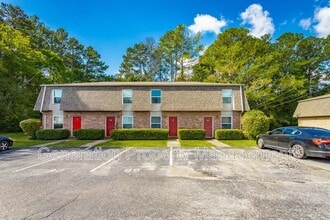 Building Photo - 44 St Victors Ln