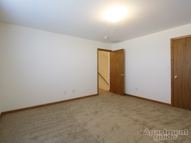 Building Photo - 1449 Wilshire Cir