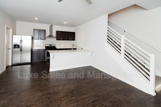 Building Photo - 2124 Camino Del Plaza Ln