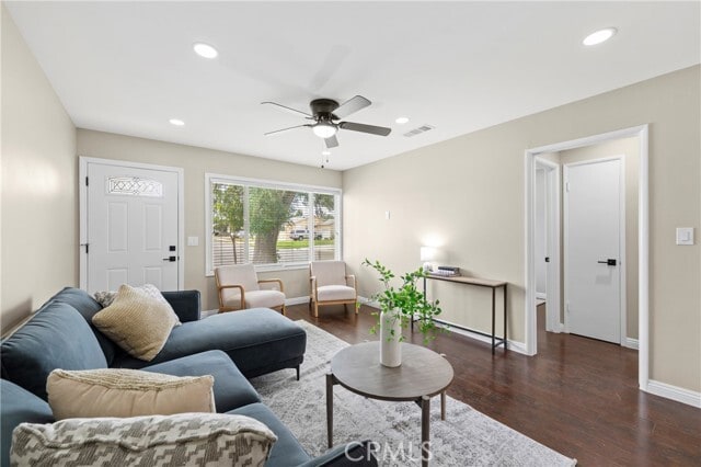 Building Photo - 232 Olive Pl