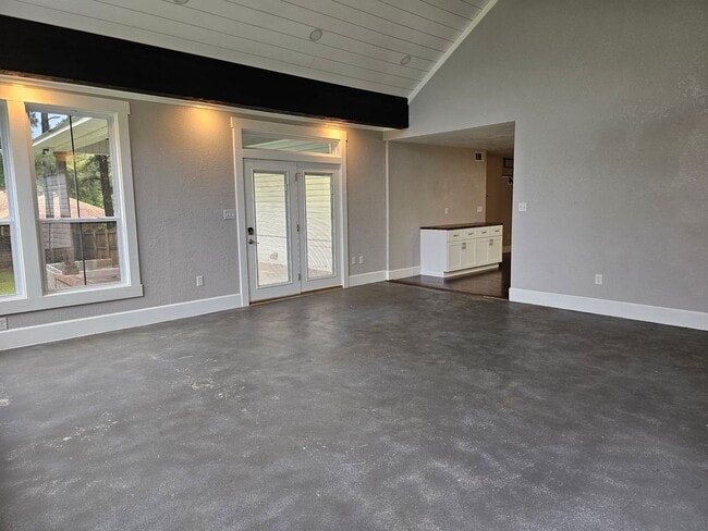 Building Photo - 2710 Hwy 348