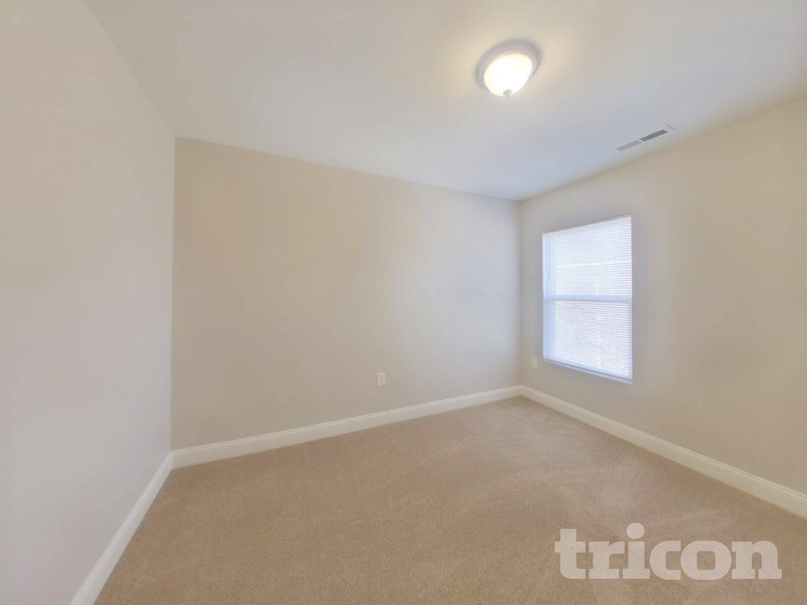 Building Photo - 4736 Abercromby St