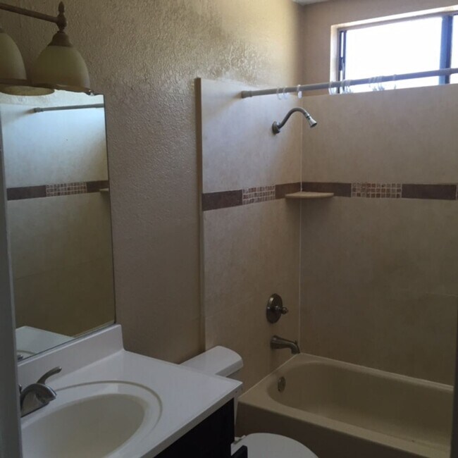 Building Photo - Two bedroom Townhouse Spring valley.