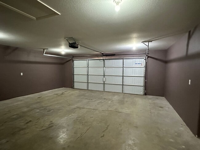 Building Photo - Well Maintained 3 Bed 2 Bath w/ Fence in Waynesville