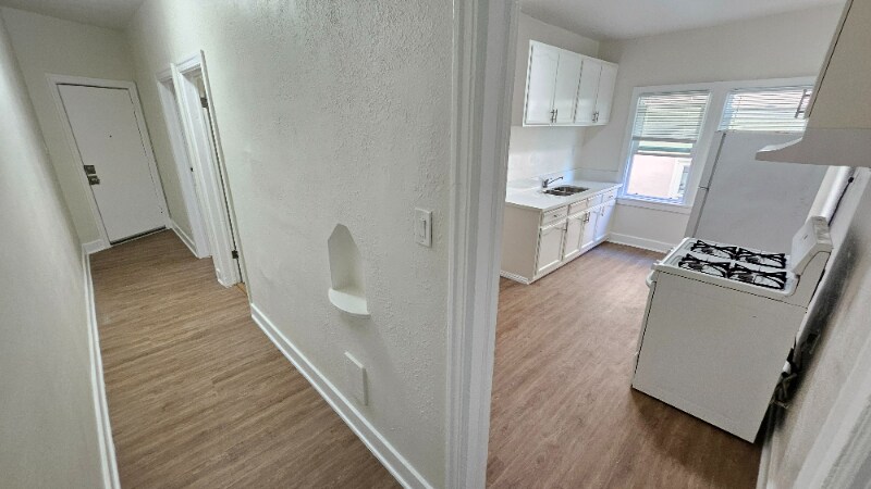 Building Photo - 427-431 Normandie Ave