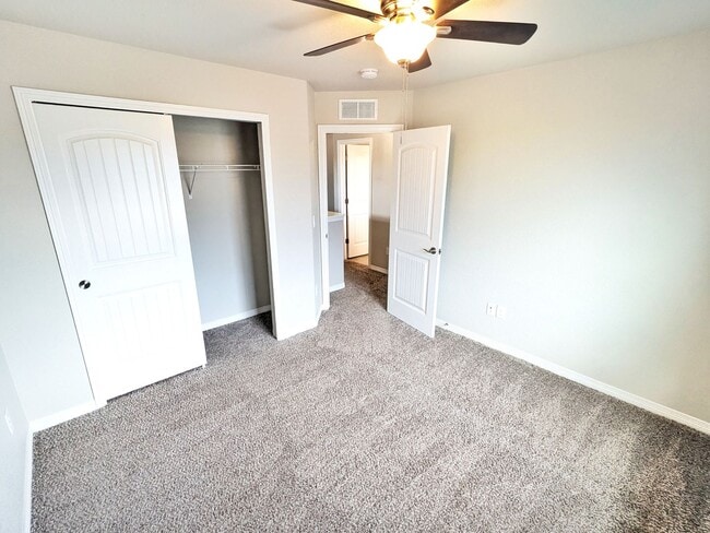 Building Photo - Stunning Modern Home with SHORT TERM LEASE and Breathtaking Mountain Views