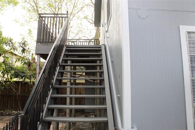 Primary Photo - 1813 Hatwell St