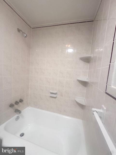 Building Photo - 5031 Huron St