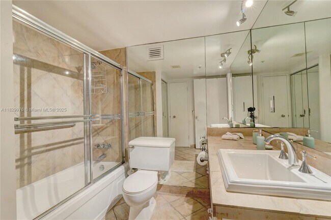 Building Photo - 9195 Collins Ave