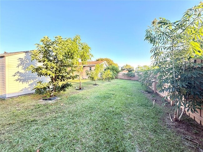 Building Photo - 411 Parson Brown Way