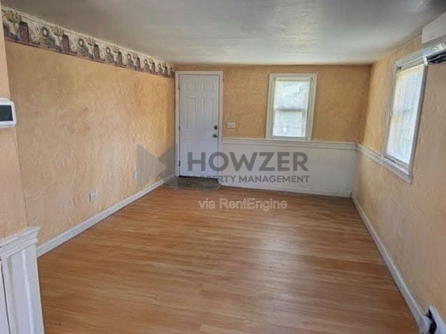 Building Photo - 18 Crescent Dr