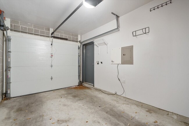 Building Photo - 4801 S Congress Ave