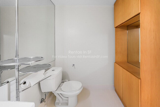 Building Photo - 1388 Gough St