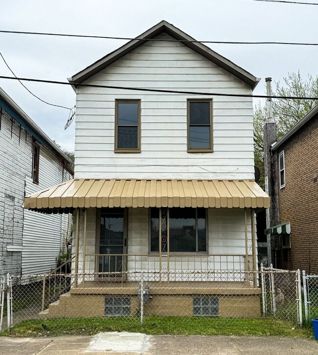 Primary Photo - 1ST MONTH FREE! 2 Bedroom home in McKees R...