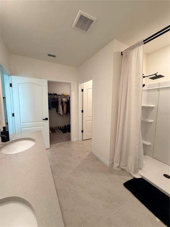 Building Photo - 929 Ambleside Dr