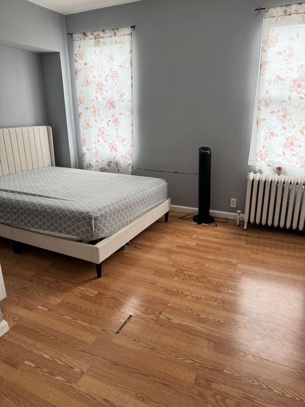 Building Photo - 145 Hansberry St