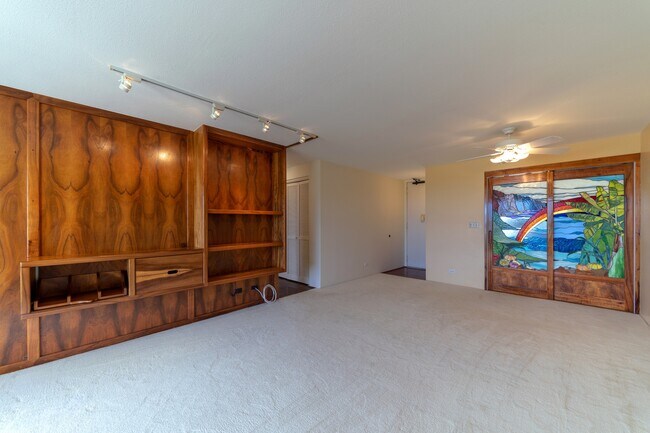 Building Photo - 6770 Hawaii Kai Dr