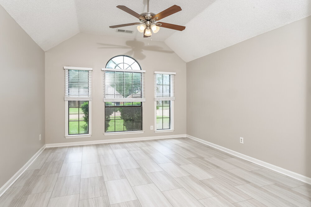 Building Photo - 4670 Shadow Tree Cove