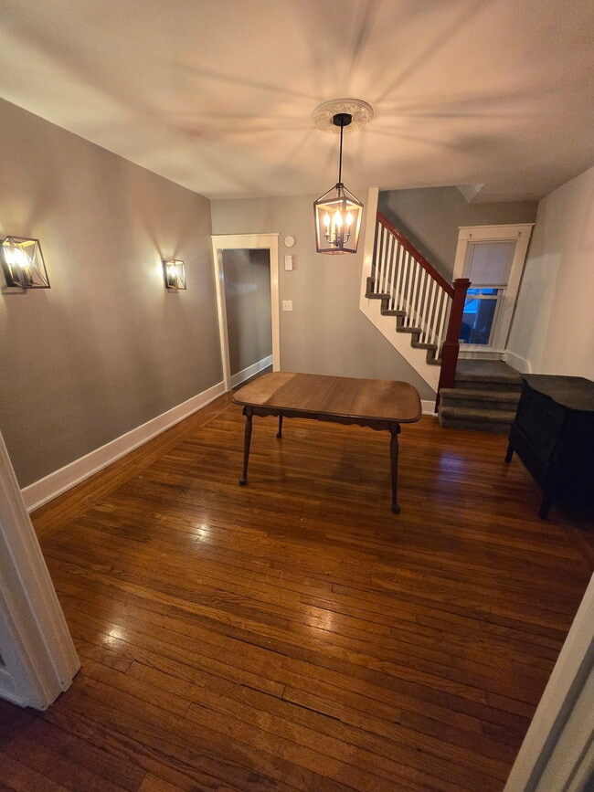 Building Photo - 911 N 20th St