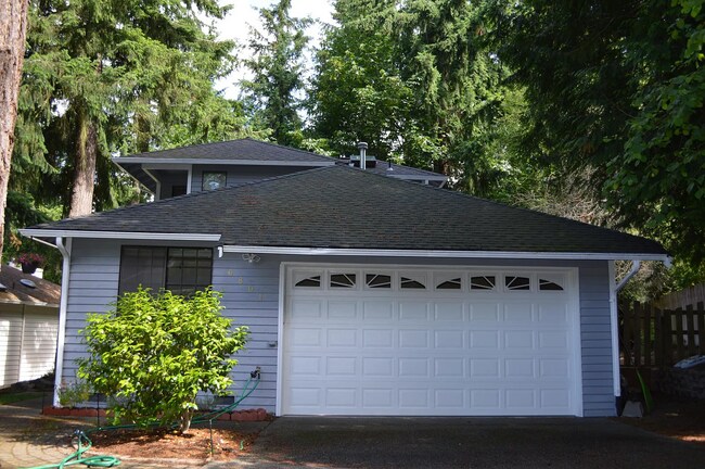 Two car garage - 6801 119th Pl SE