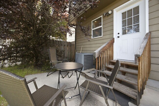 Building Photo - Two Bedroom Condominium located in Central Missoula