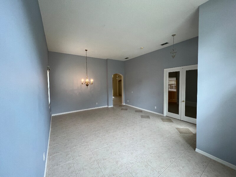 Building Photo - 4000 Liberty Hill Dr