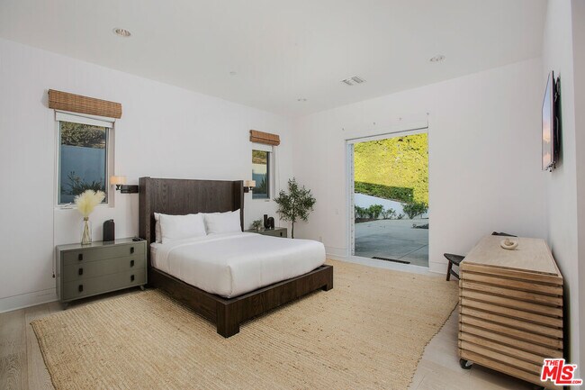 Building Photo - 27454 Winding Way