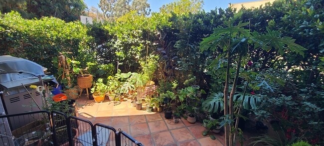 Building Photo - 5750 Friars Rd