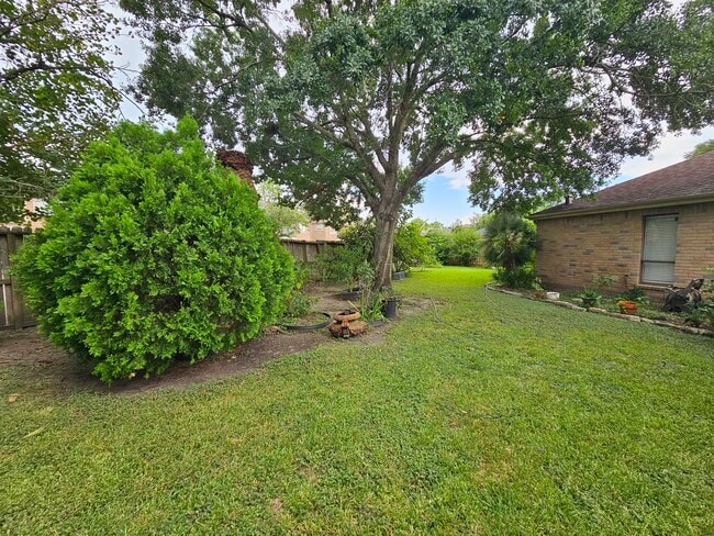 Building Photo - 12103 Ella Lee Ln