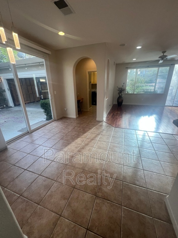 Building Photo - 5608 N Dublin Ranch Dr