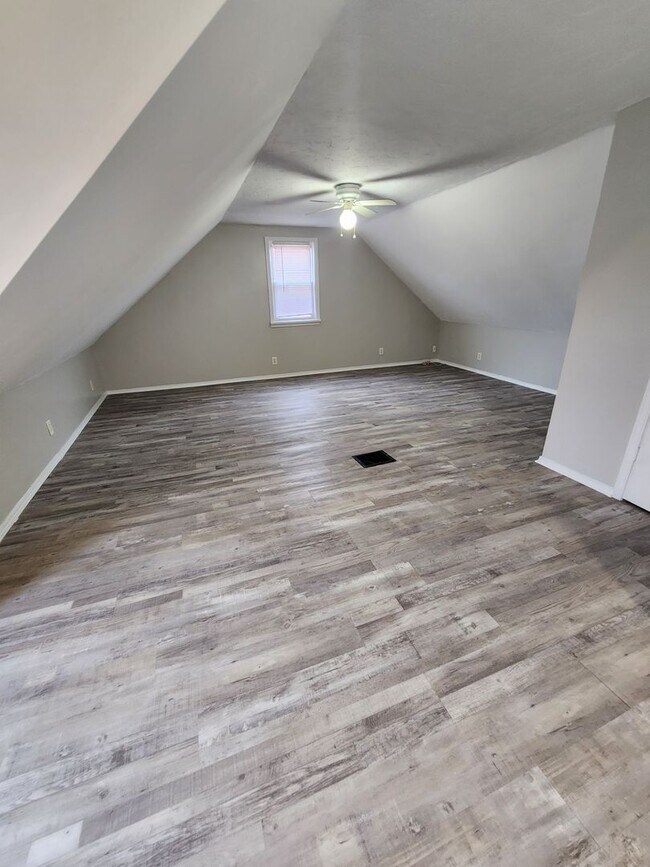 Building Photo - Garfield Hts 3 BR