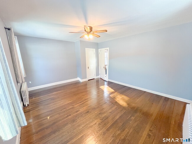 Building Photo - 51 Roaring Brook Rd