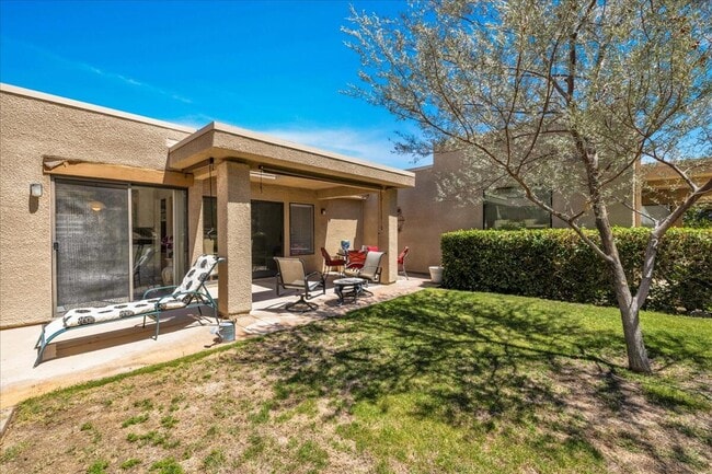 Building Photo - 72439 Desert Flower Dr
