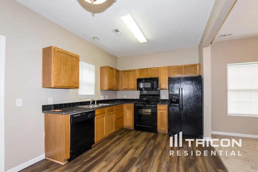 Building Photo - 6135 Sid Crane Dr